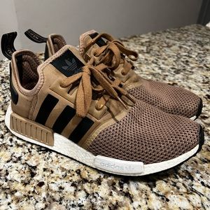 Cleaning out the closet and don’t want to see a good pair go to waste!